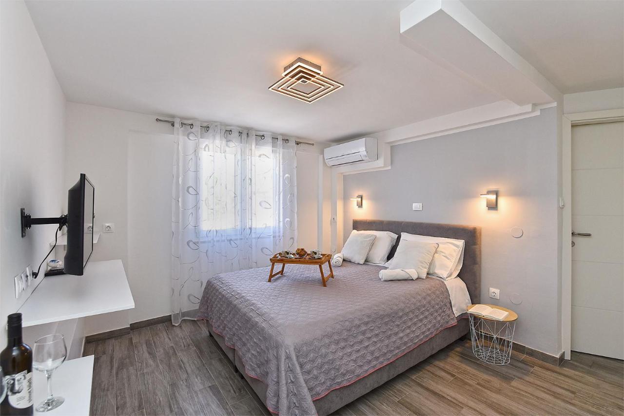 Double Room With Pool 2261 ميدولين المظهر الخارجي الصورة